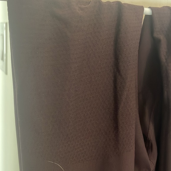 Lululemon high-waisted eggplant colored tights - Picture 5 of 6